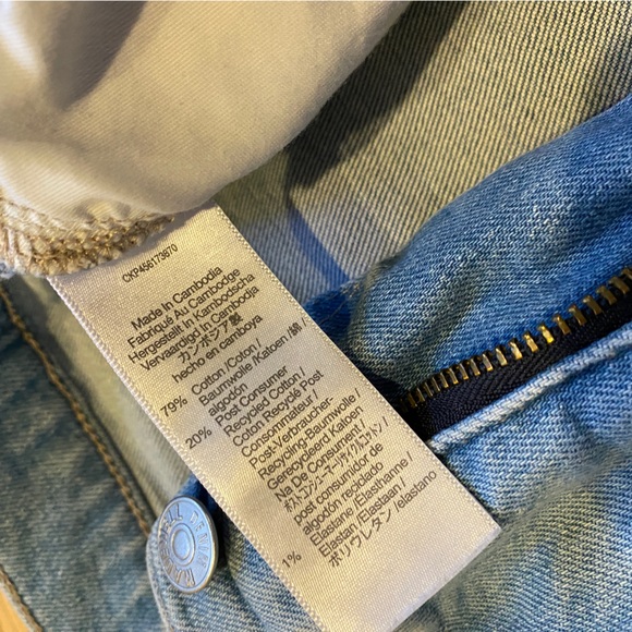 Madewell • Raw Hem Lightwash Jean - Picture 8 of 16